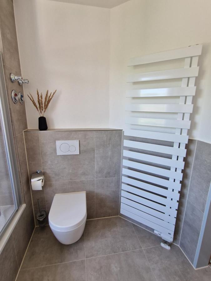 C4S Come4Stay Altoetting - 3-Zi Whg I Zentrale Lage I Parkplatz I Balkon I Wifi I Smarttv I 1 Kingsize, 1 Queensize Bett I Office Arbeitsplatz I Wohnbereich Mit Couch Und Essbereich I Voll Ausgestattete Kueche I Nespresso Εξωτερικό φωτογραφία