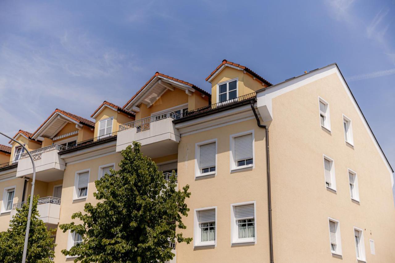 C4S Come4Stay Altoetting - 3-Zi Whg I Zentrale Lage I Parkplatz I Balkon I Wifi I Smarttv I 1 Kingsize, 1 Queensize Bett I Office Arbeitsplatz I Wohnbereich Mit Couch Und Essbereich I Voll Ausgestattete Kueche I Nespresso Εξωτερικό φωτογραφία